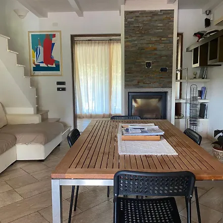 Holiday home La Casa Degli Ibiscus *